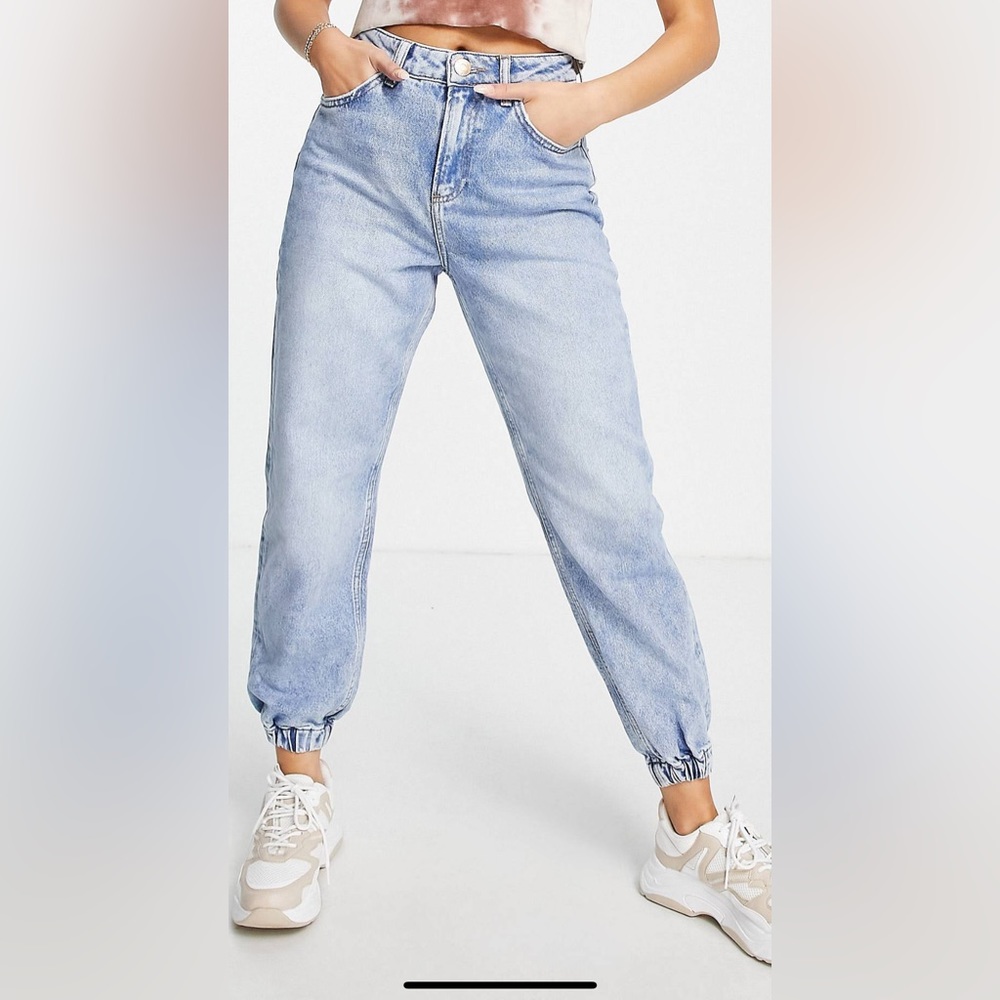 High waist denim jogger with elastic ankle